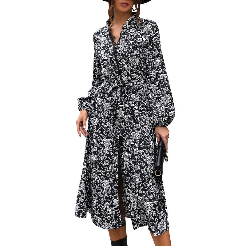 Damen Midikleid mit Spitzenbesatz am Ausschnitt, verdeckter Knopfleiste, Taillenbindegürtel & floralem Allover-Print Shop Nory