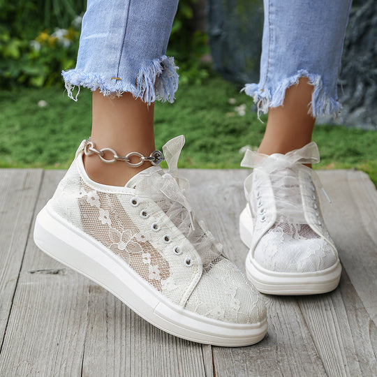 Damen Plateau-Sneaker mit Spitzen-Overlay und transparenten Organzabändern Shop Nory