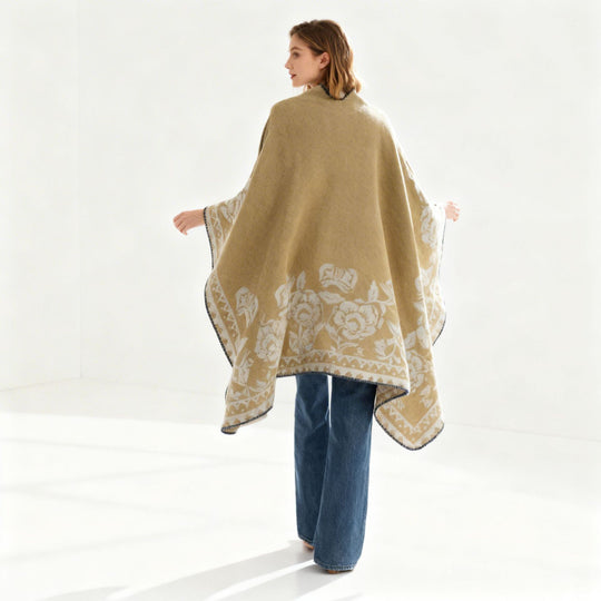 Damen Überwurfponcho mit floraler Jacquard‑Struktur und feiner Kettelnaht Shop Nory