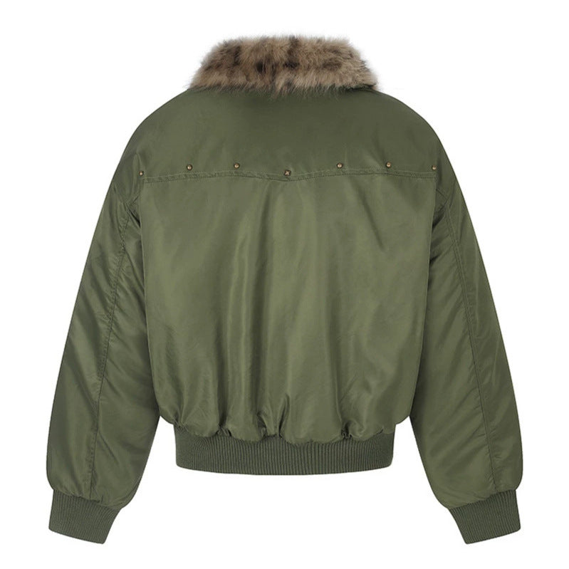 Damen wattierte Bomberjacke mit Kunstpelzkragen und Utility‑Details Shop Nory