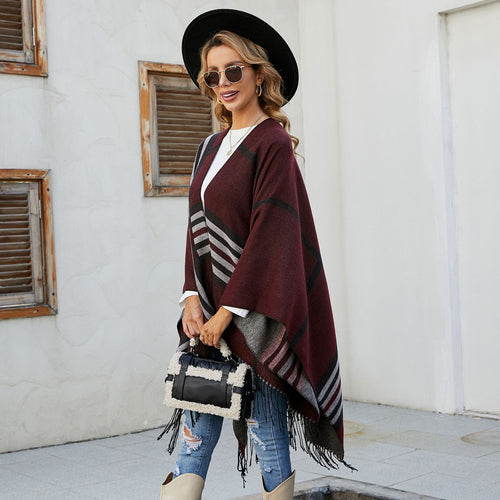 Damen Kastiger Ruana-Überwurf mit Fransen und diagonalem Streifenjacquard Shop Nory