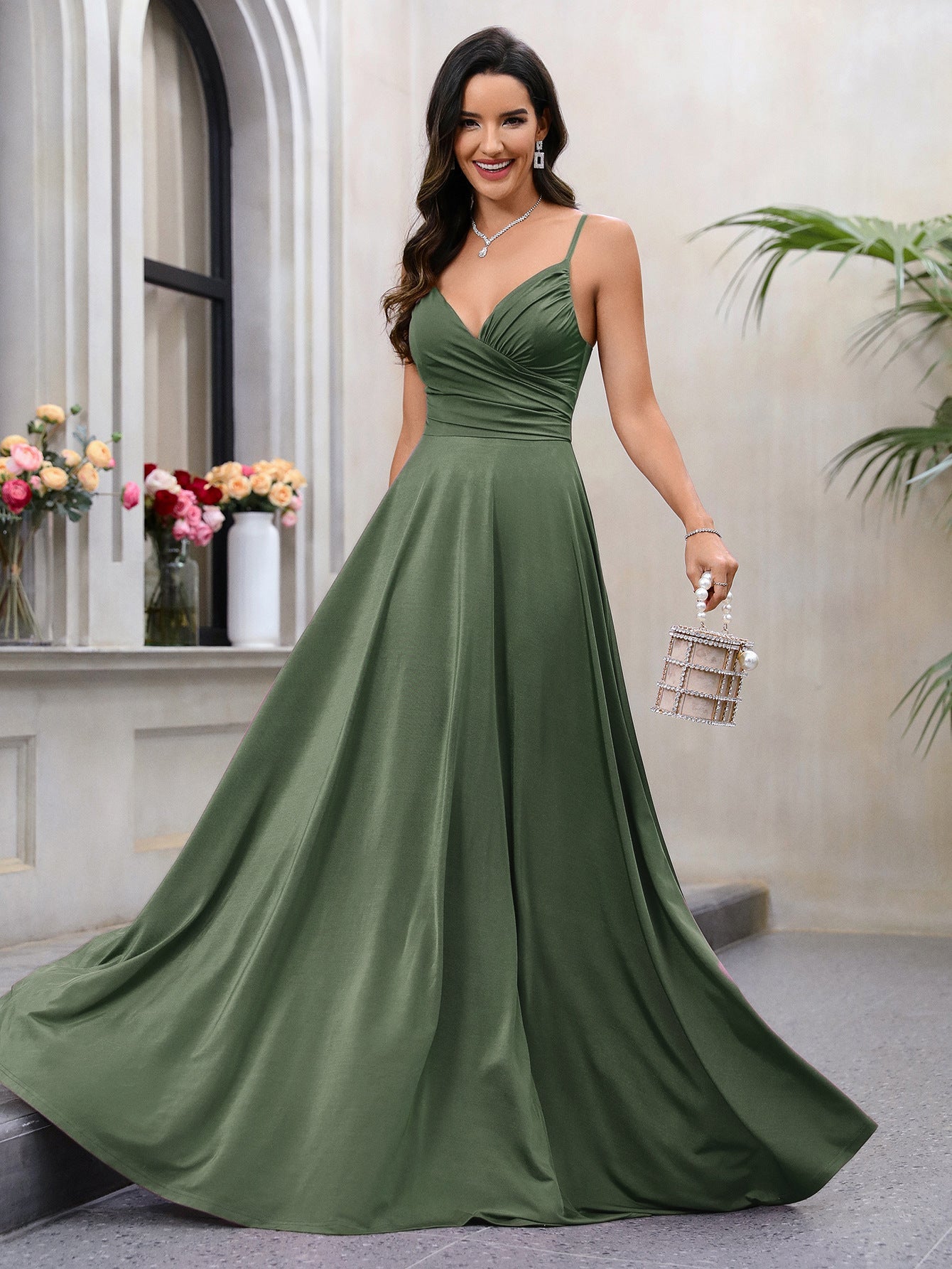 Damen Elegantes Maxikleid mit gerafftem Oberteil und schwingendem Saum