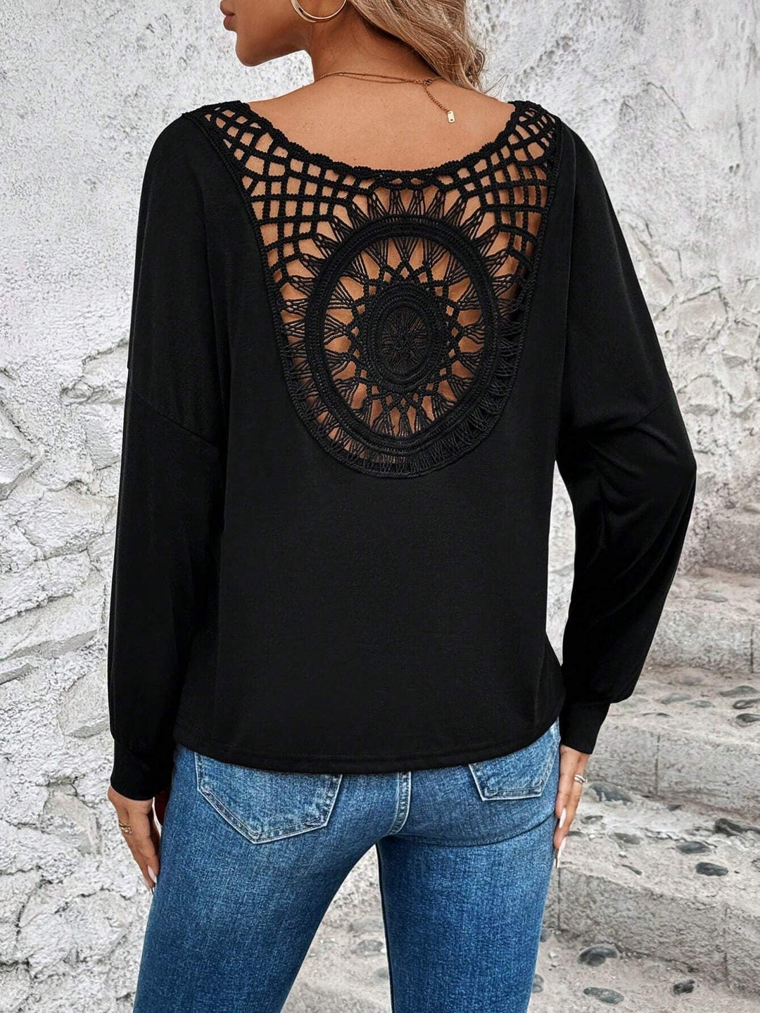 Damen Langarm T-Shirt mit dekorativem Häkelrücken