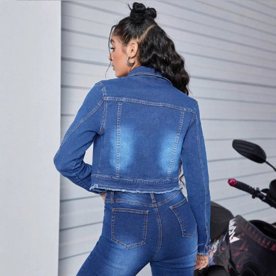 Damen kurz geschnittene taillierte Jeansjacke mit Reißverschluss und rohem Bund Shop Nory