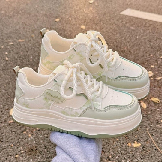 Damen Voluminöser Plateau‑Sneaker im Retro‑Citystil mit dezenter Marmorierung und dämpfender Keilsohle Shop Nory