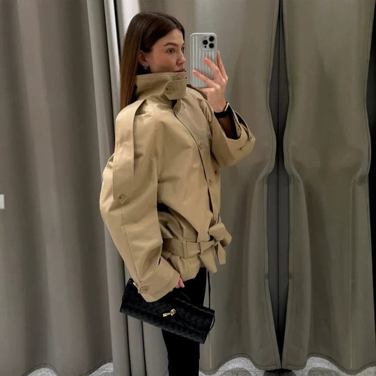 Damen Kurz-Trench mit hohem Stehkragen, doppelreihiger Knopfleiste & Taillengürtel Shop Nory