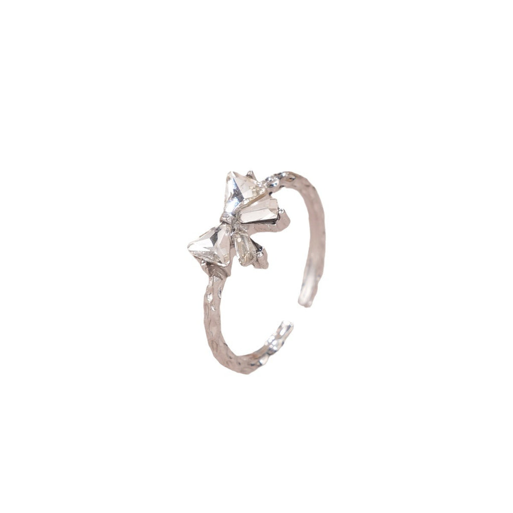 Damenring mit floralem Design und funkelnden Zirkonia Shop Nory 1781548637