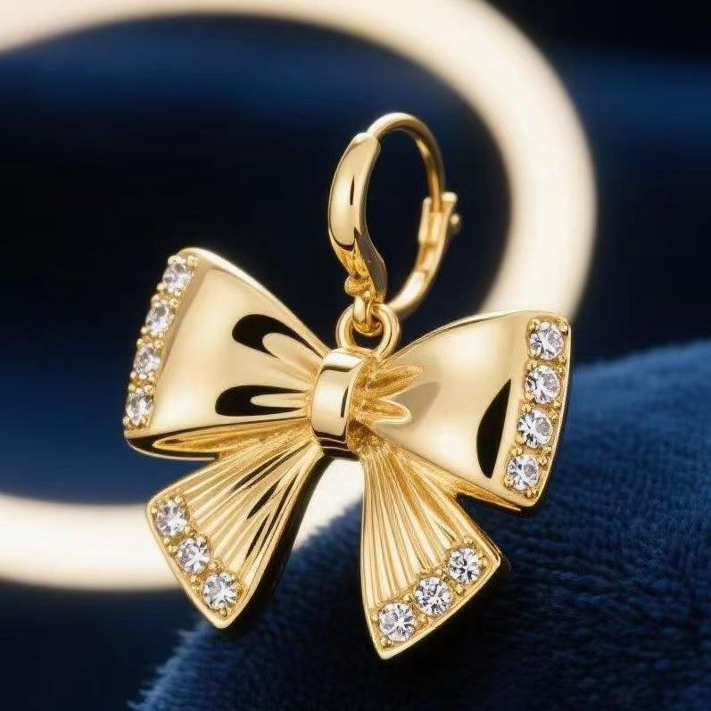 Damen Halskette mit elegantem Schleifen-Anhänger und funkelnden Zirkonia-Details Shop Nory