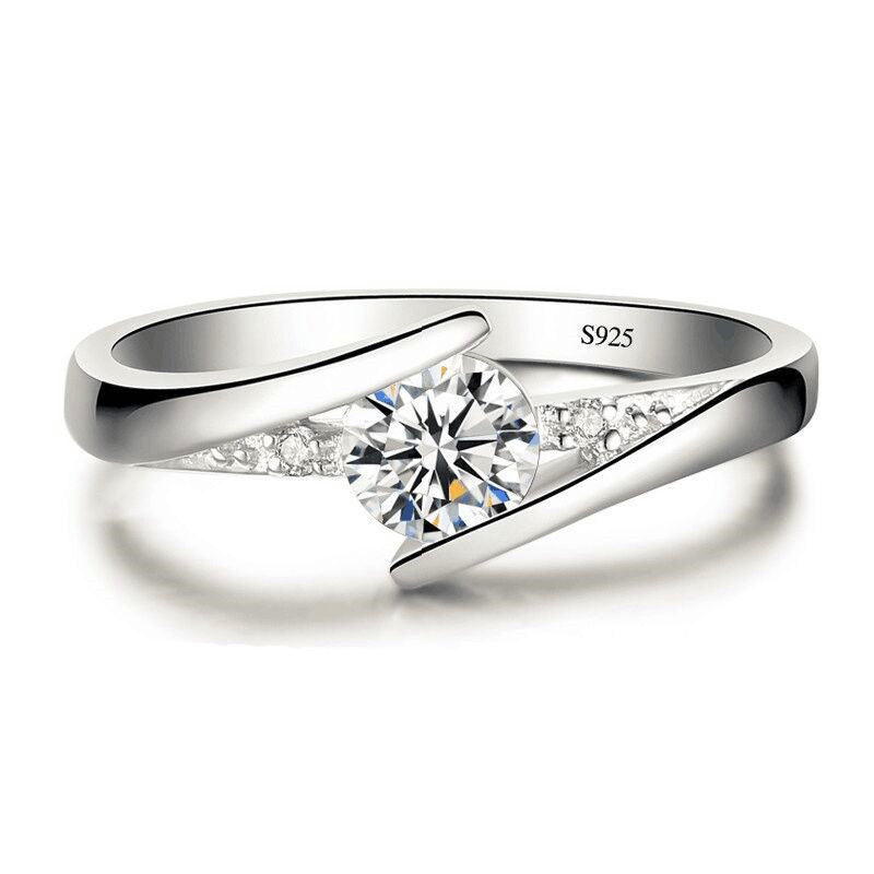 Damen Ring mit funkelndem Zirkonia und modernem Design Shop Nory