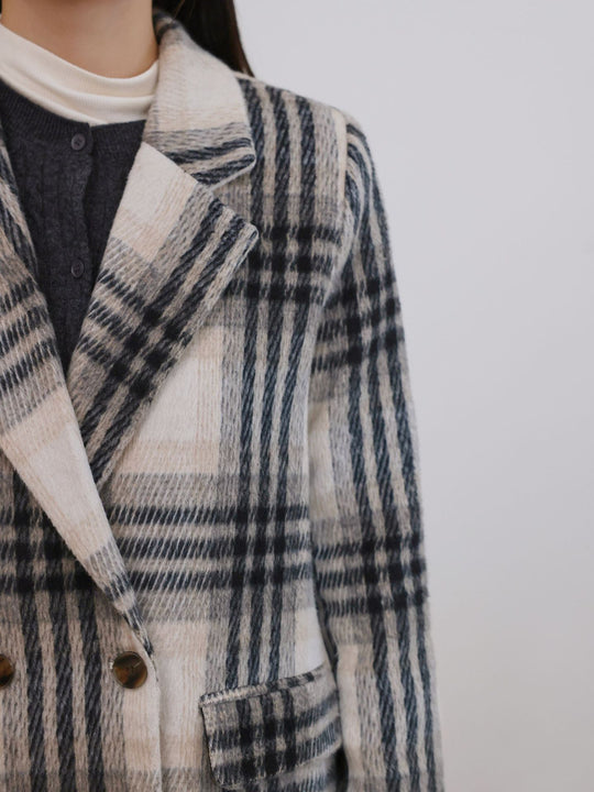 Damen Karierter Bouclé-Blazer mit Reverskragen und aufgesetzten Taschen Shop Nory