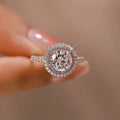 Damen eleganter Halo-Ring mit funkelndem Kristallbesatz Shop Nory