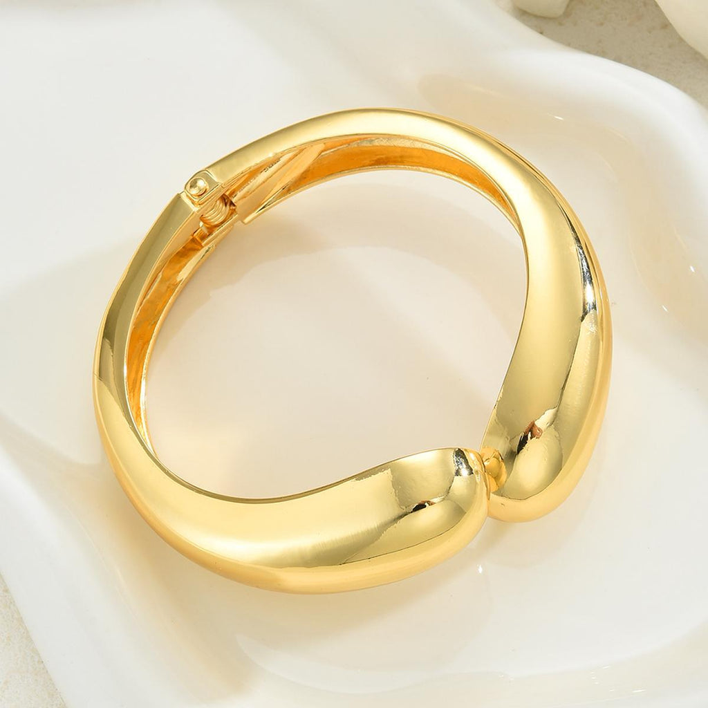 Damen Armreif mit modernem und elegantem Design Shop Nory