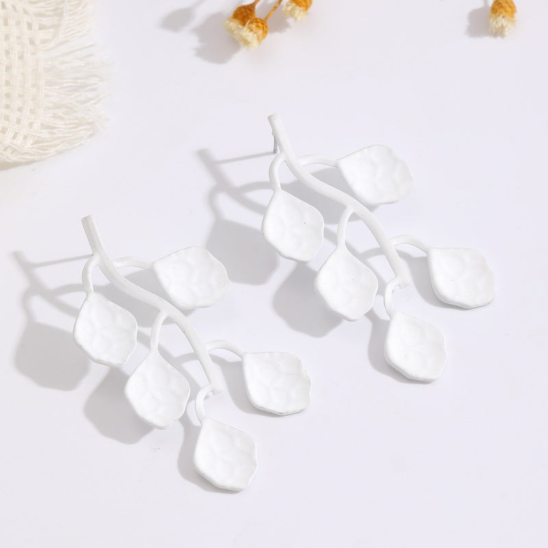 Damen Ohrringe im modernen Blattdesign Shop Nory