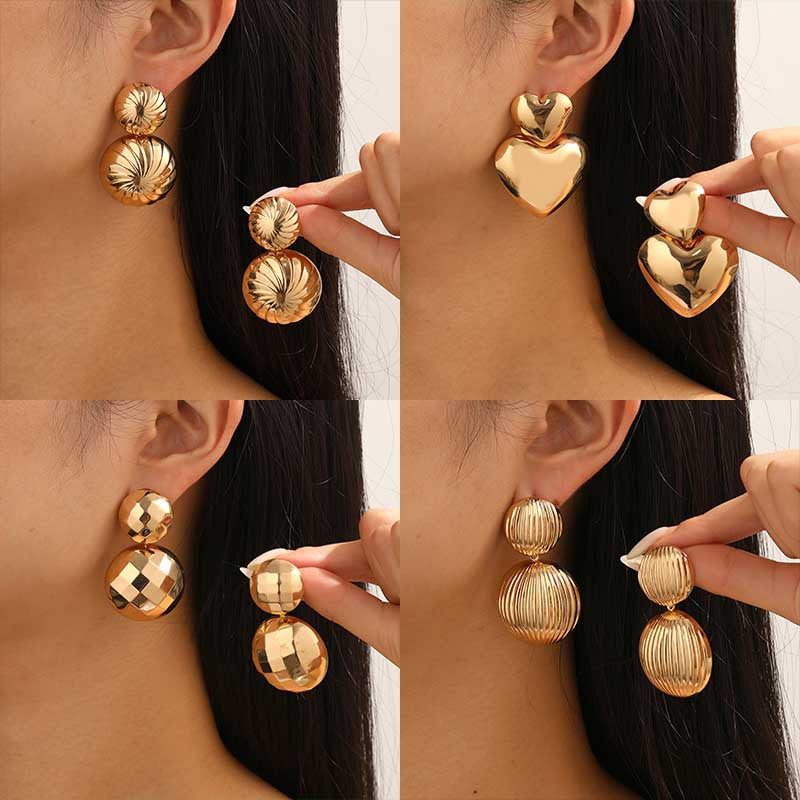 Damen Ohrstecker im eleganten, strukturierten Golddesign Shop Nory