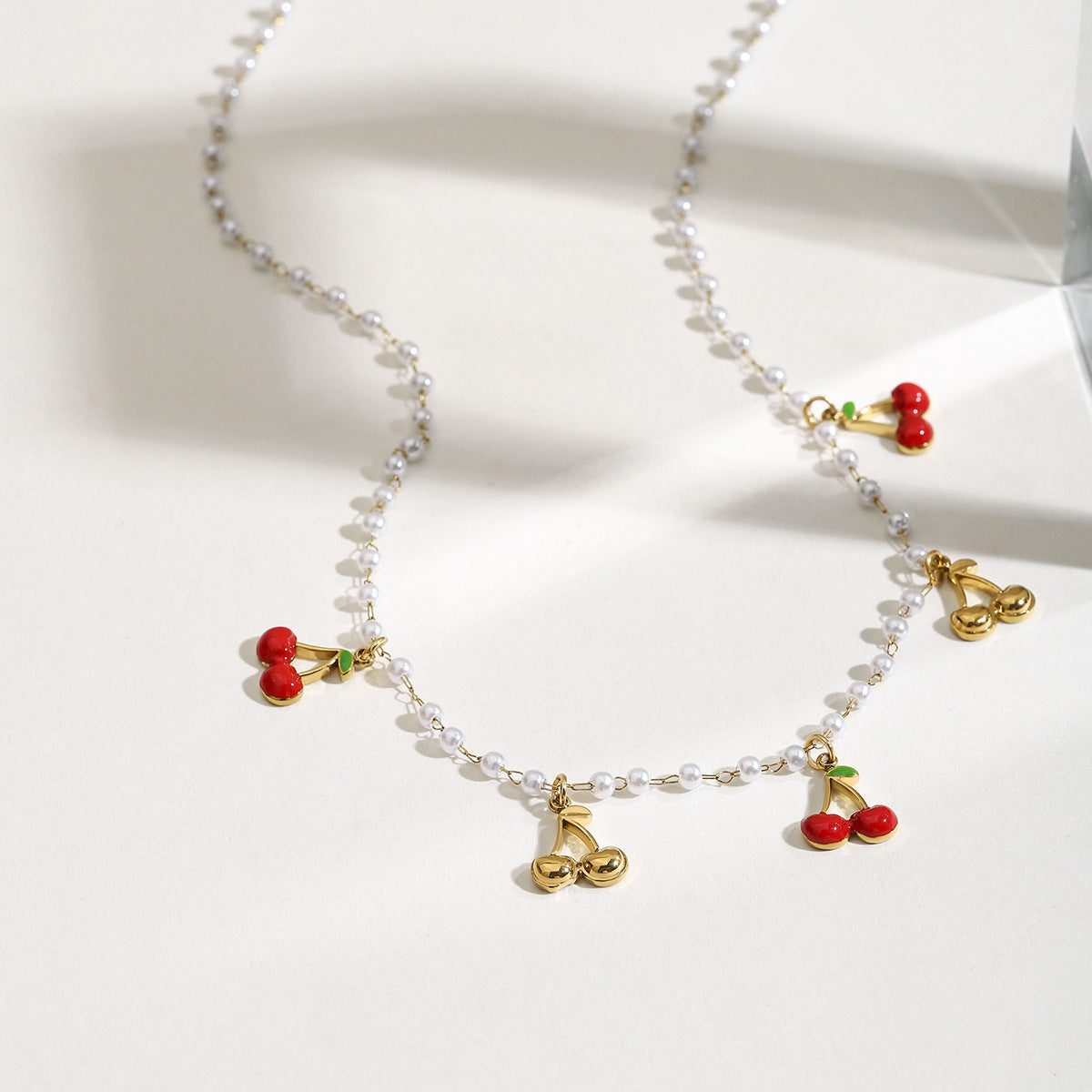 Damen Halskette mit verspieltem Kirschmotiven und hypoallergenen Eigenschaften Shop Nory