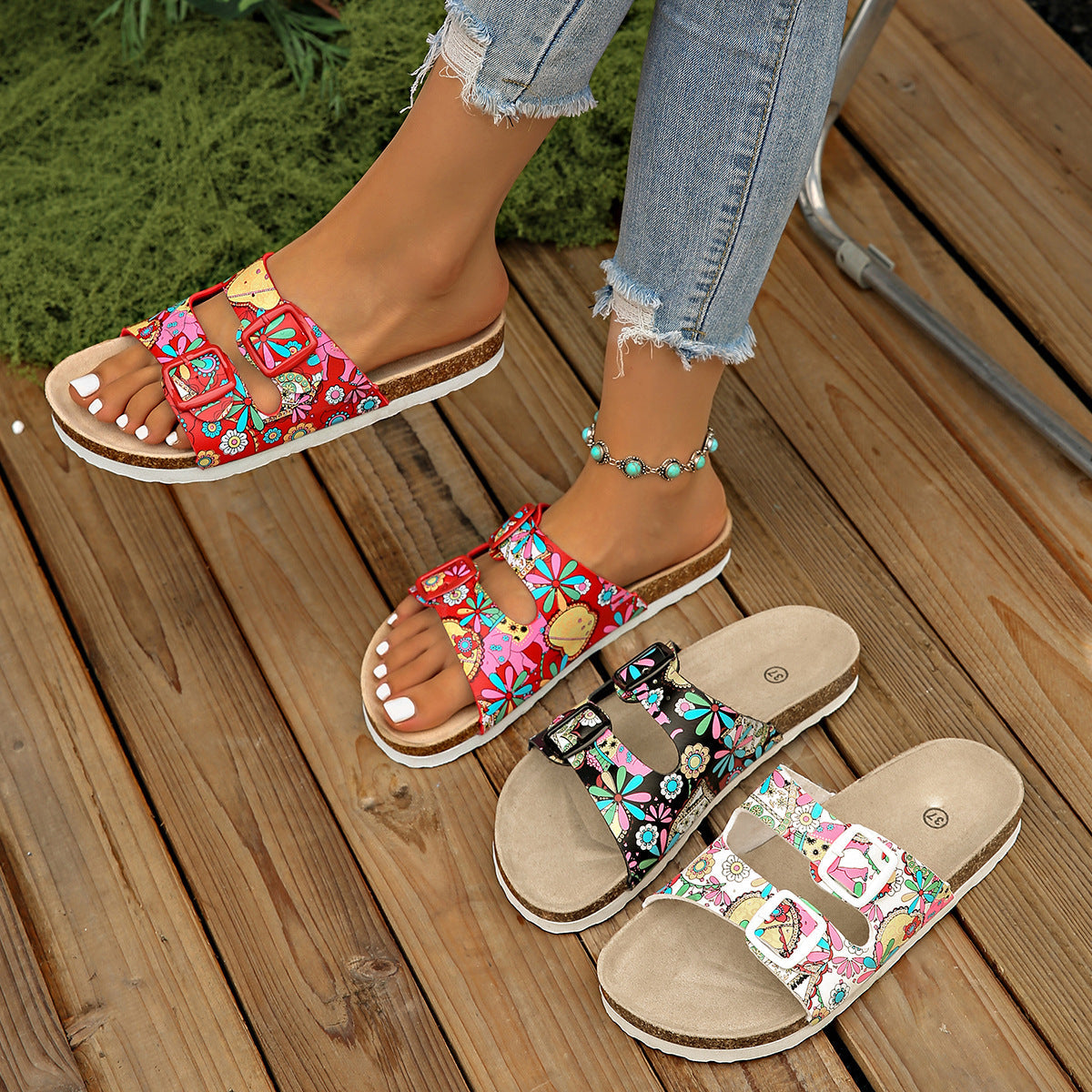 Damen modische Zehentrenner-Sandalen mit floralem Design und anatomischem Fußbett Shopnory