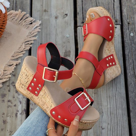 Damen Keil-Sandaletten mit Korkplatform, verstellbaren Schnallen und Nieten Shop Nory