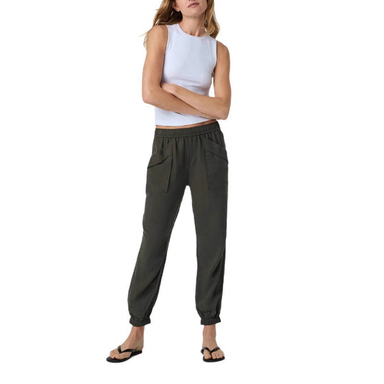 Damen Relax-Joggerhose mit hohem Gummibund und aufgesetzten Taschen Shop Nory