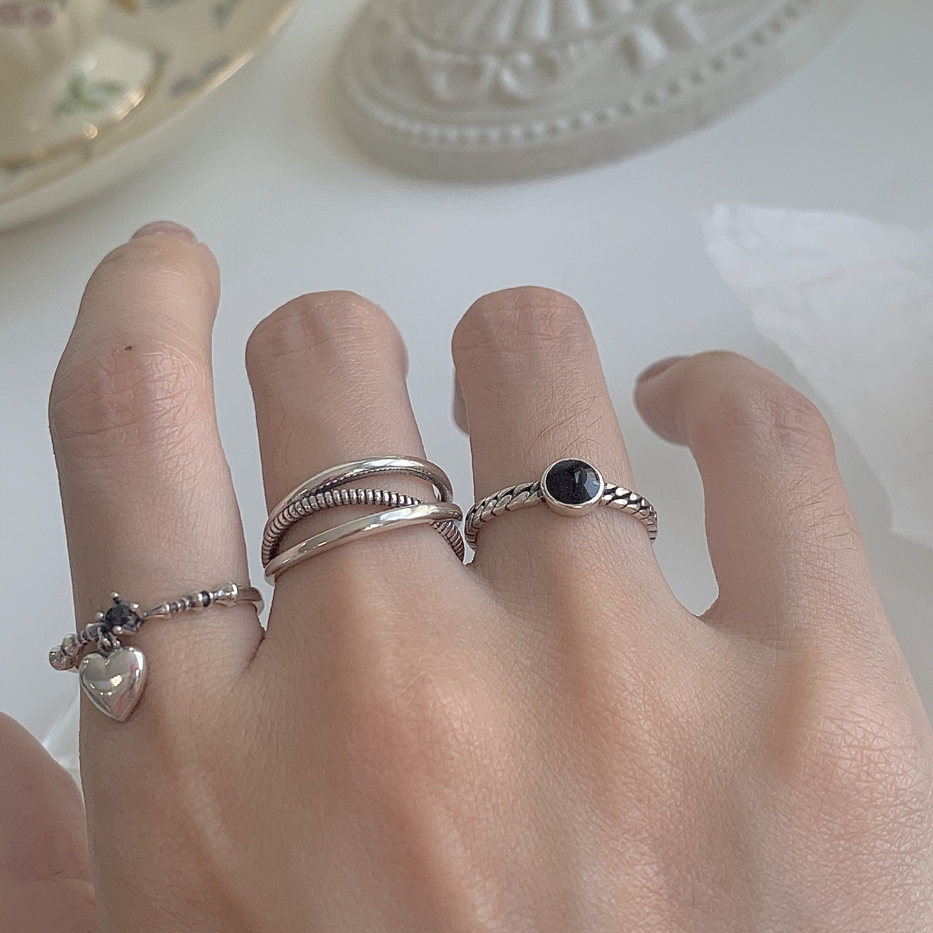 Damen eleganter und schicker Silberring mit Herz-Anhänger Shop Nory