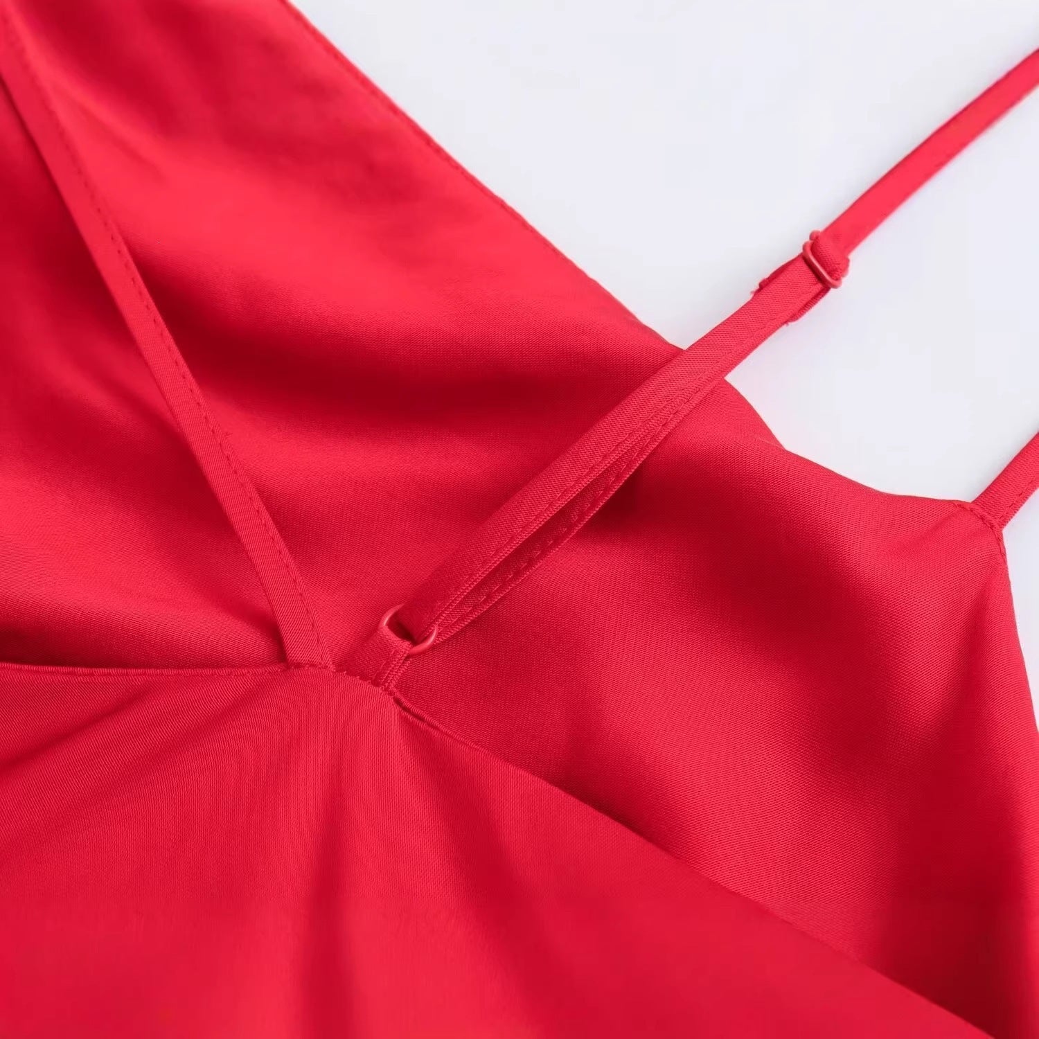 Damen elegantes Spaghetti-Trägerkleid mit fließendem Schnitt und verführerischer Drapierung Shopnory