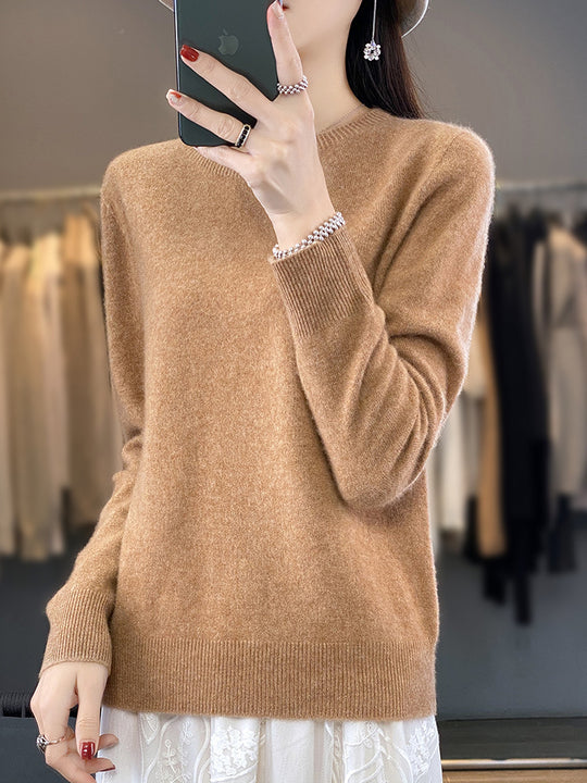 Damen Luxuriöser Feinstrick-Rundhalspullover mit softem Fluffy‑Finish und schmaler Bündchenform Shop Nory