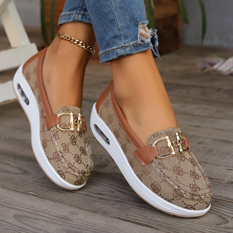 Damen Mokassin-Slipper mit luftgepolsterter Plateausohle und Zier-Bit Shop Nory