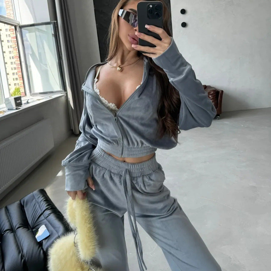 Damen luxuriöser Samt Zweiteiler Jogginganzug mit Cropped Reißverschluss und weiten Hosen Shop Nory