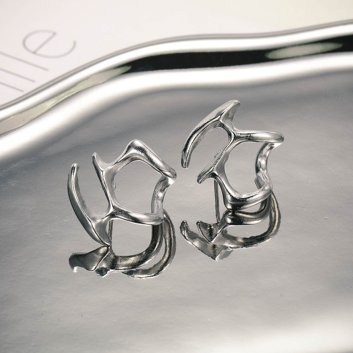 Damen Ohrclips mit modernem, organischem Design Shop Nory