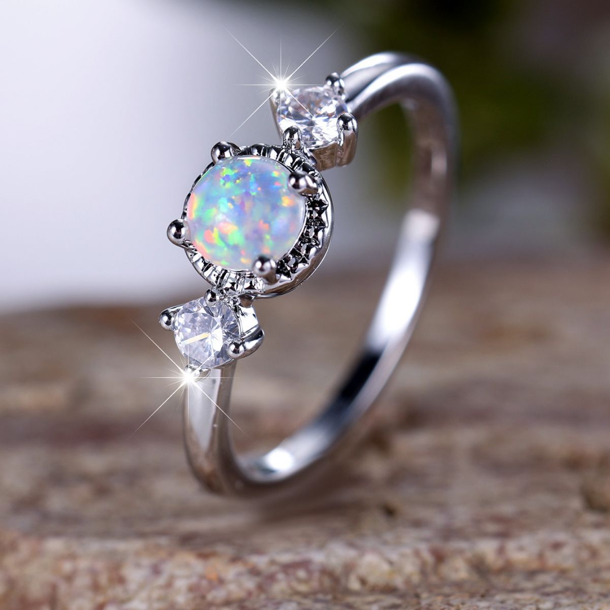 Damen Ring mit funkelndem Opal und eleganter Zirkonia-Verzierung Shop Nory 1782016025
