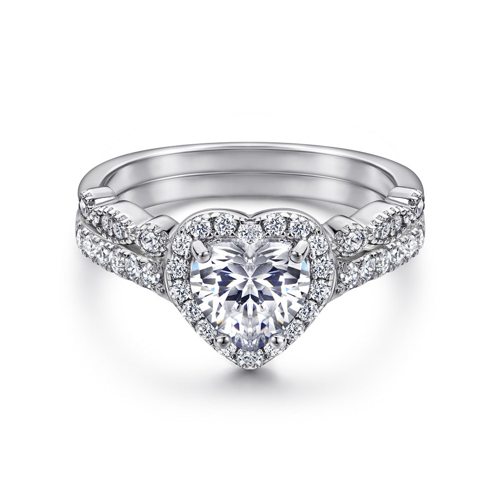Damen herzförmiger Verlobungsring mit funkelnden Zirkonia-Details Shop Nory