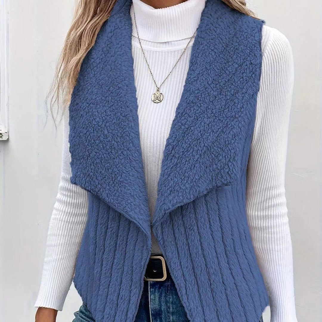 Damen nan kuschelige ärmellose Teddy-Fleece-Weste mit großem Schalkragen und strukturierter Rippenoptik Shop Nory