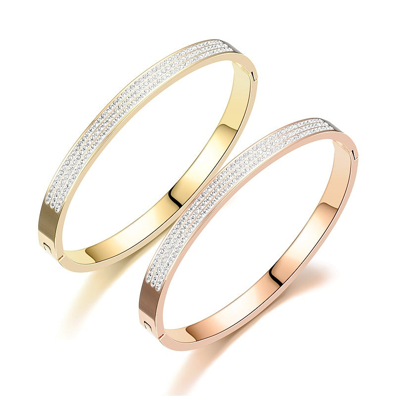 Damen Armreif mit funkelndem Zirkonia-Besatz und elegantem Design Shop Nory