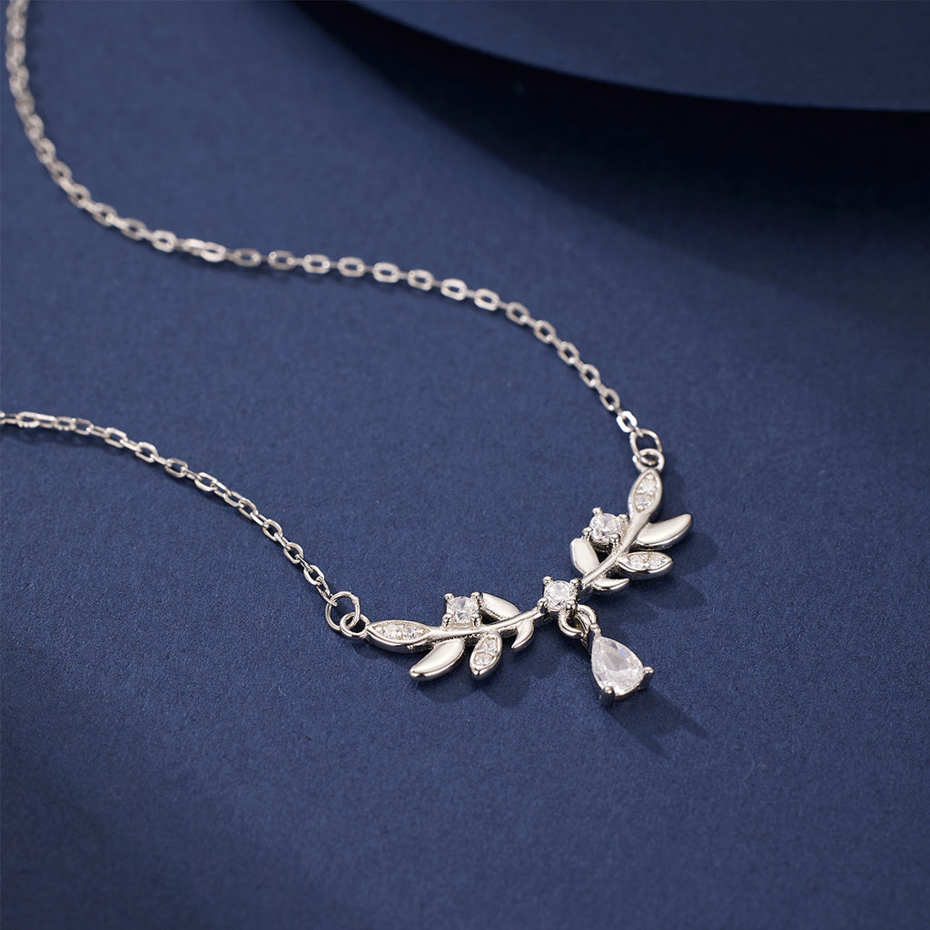 Damen filigrane Halskette mit botanischem Design und funkelnden Zirkonia Shop Nory