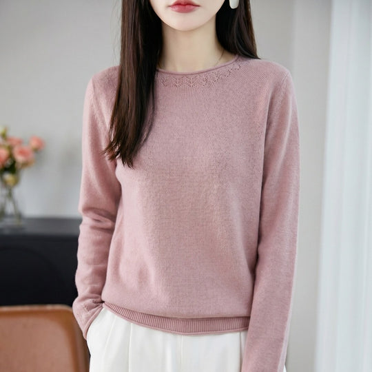 Damen Leichter Feinstrick-Rundhalspullover mit Ajourspitzen‑Detail und legerer Silhouette Shop Nory