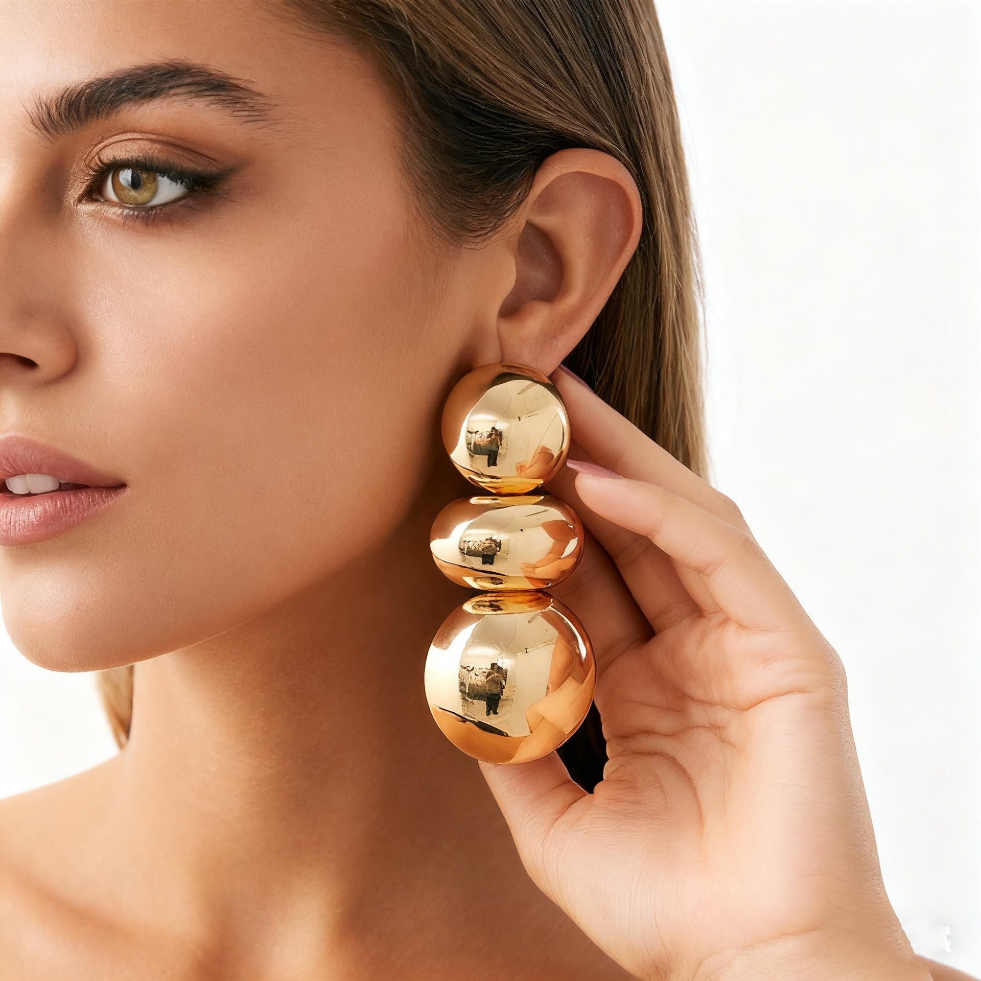 Damen Hängende Ohrringe mit modernem, skulpturalem Design Shop Nory
