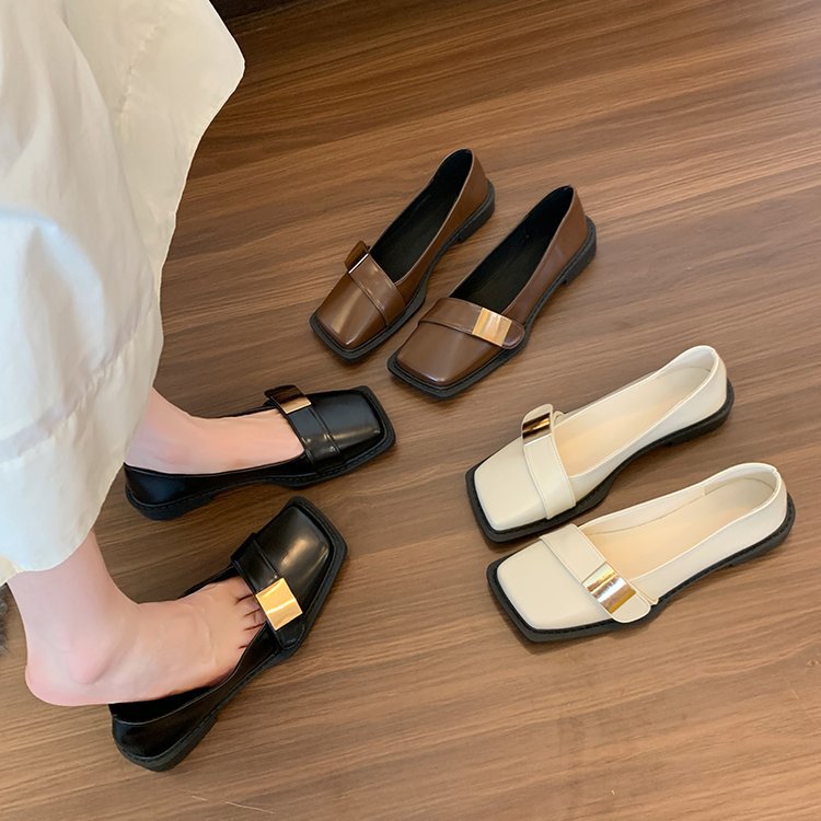 Damen Elegante Loafer mit quadratischer Zehenkappe und goldener Zierplatte Shop Nory