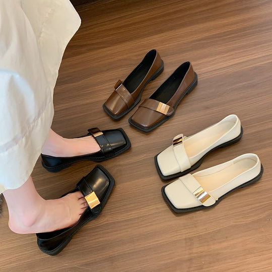 Damen Elegante Loafer mit quadratischer Zehenkappe und goldener Zierplatte Shop Nory