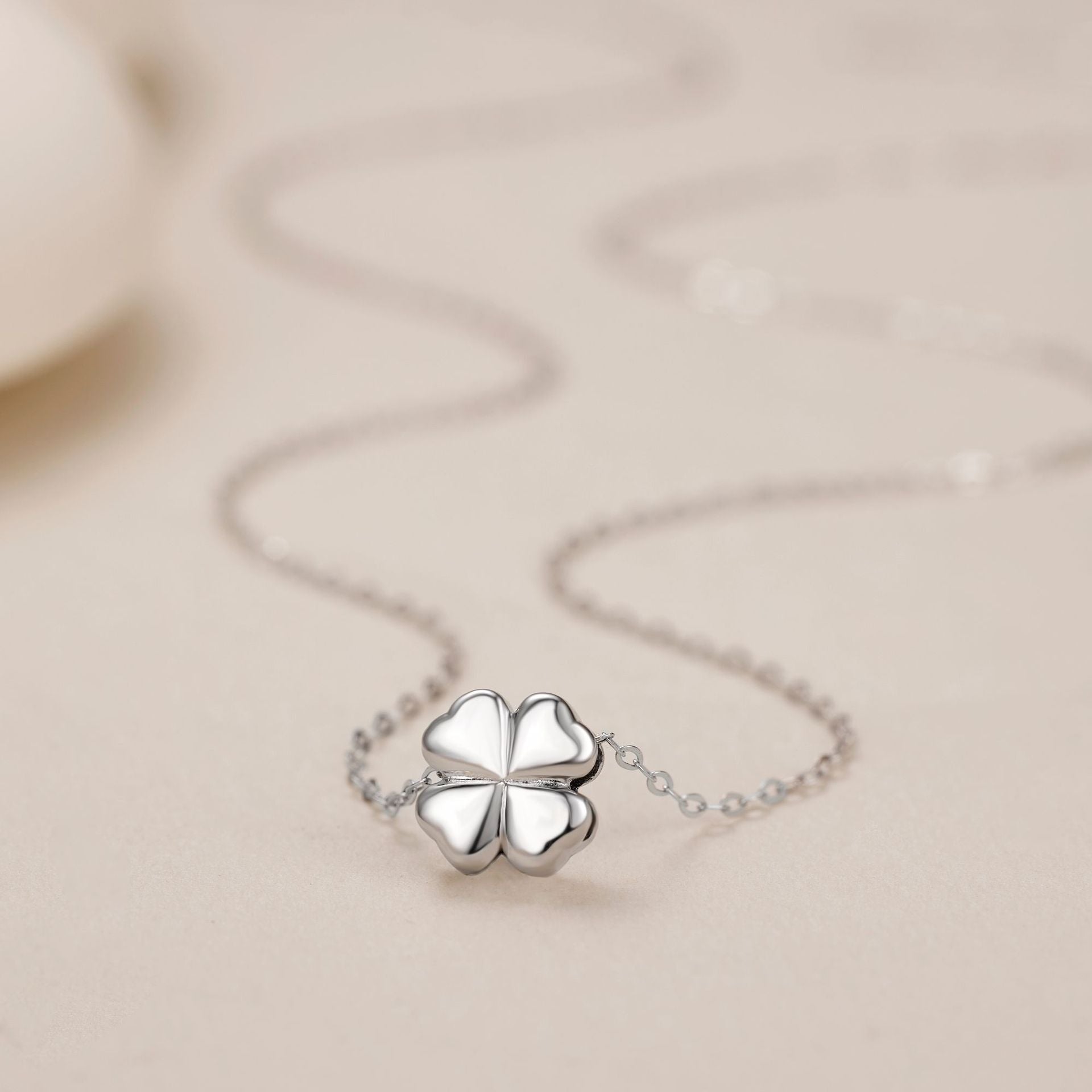 Damen Halskette mit 4-blättrigem Kleeblatt Shop Nory