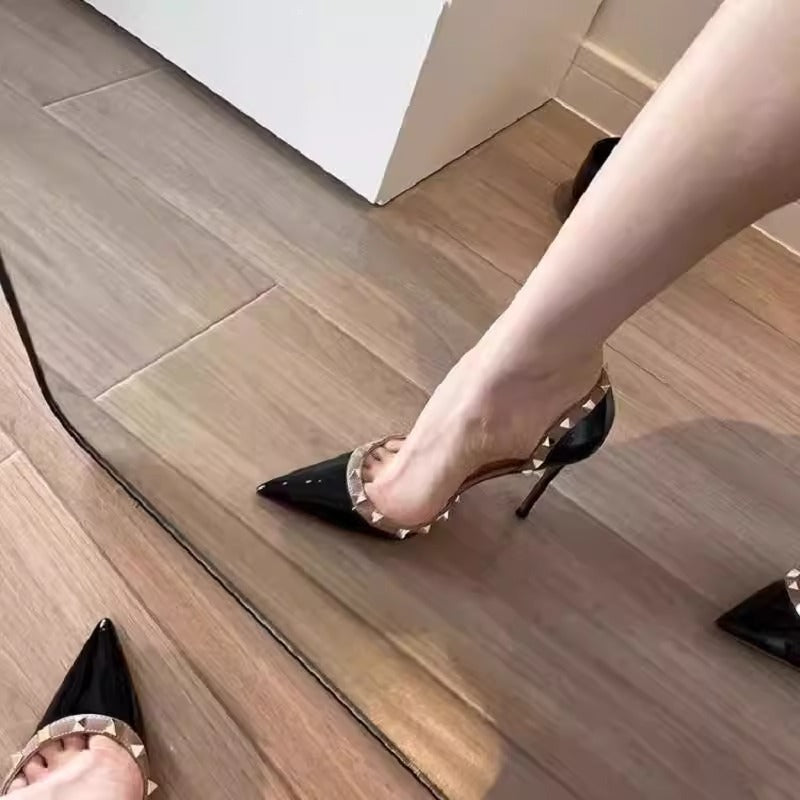Damen Spitzer Slingback-Pumps aus Lack mit pyramidenförmigen Nieten und schlankem Stiletto Shop Nory