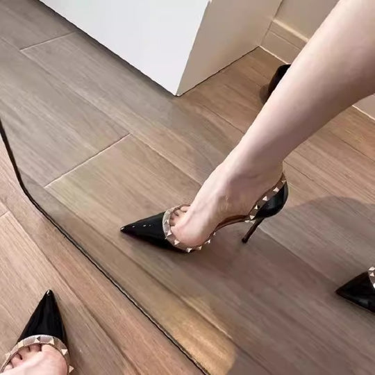 Damen Spitzer Slingback-Pumps aus Lack mit pyramidenförmigen Nieten und schlankem Stiletto Shop Nory