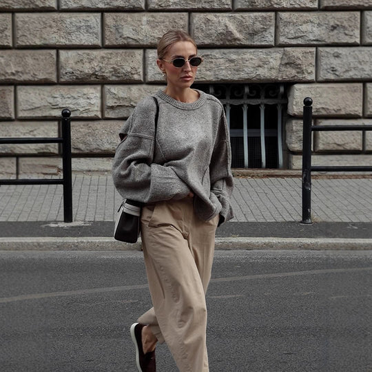 Damen Oversize Strukturstrick-Pullover mit überlangen Ballonärmeln und Rundhalsausschnitt Shop Nory