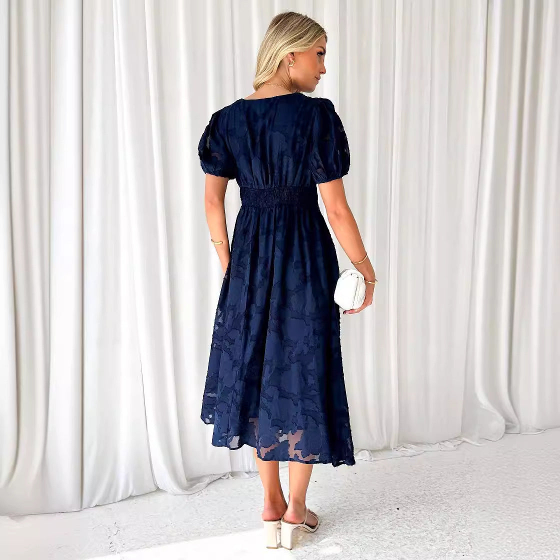 Damen Maxikleid mit floralen Akzenten und voluminösen Puffärmeln