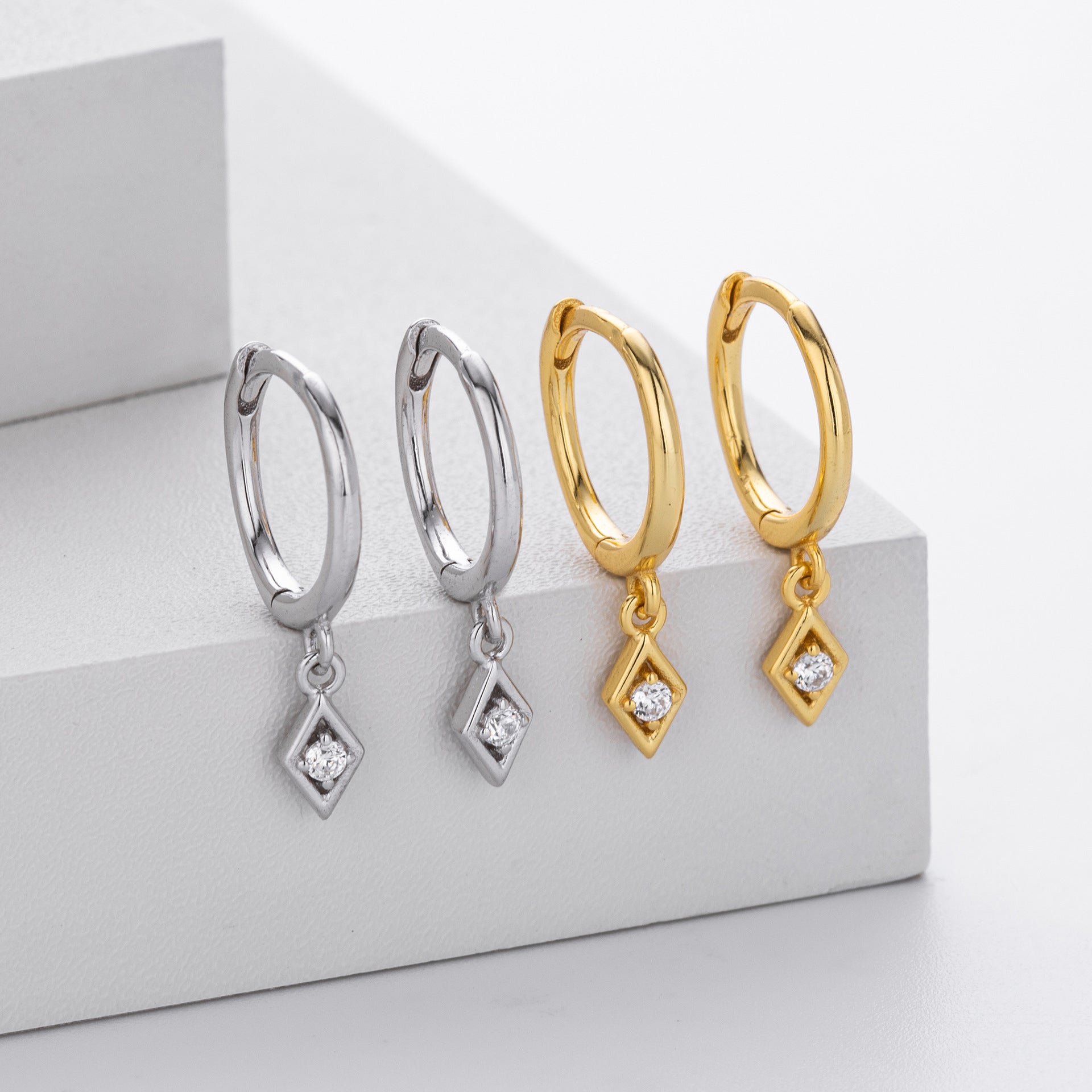 Damen Ohrhänger mit Zirkonanhänger Shop Nory