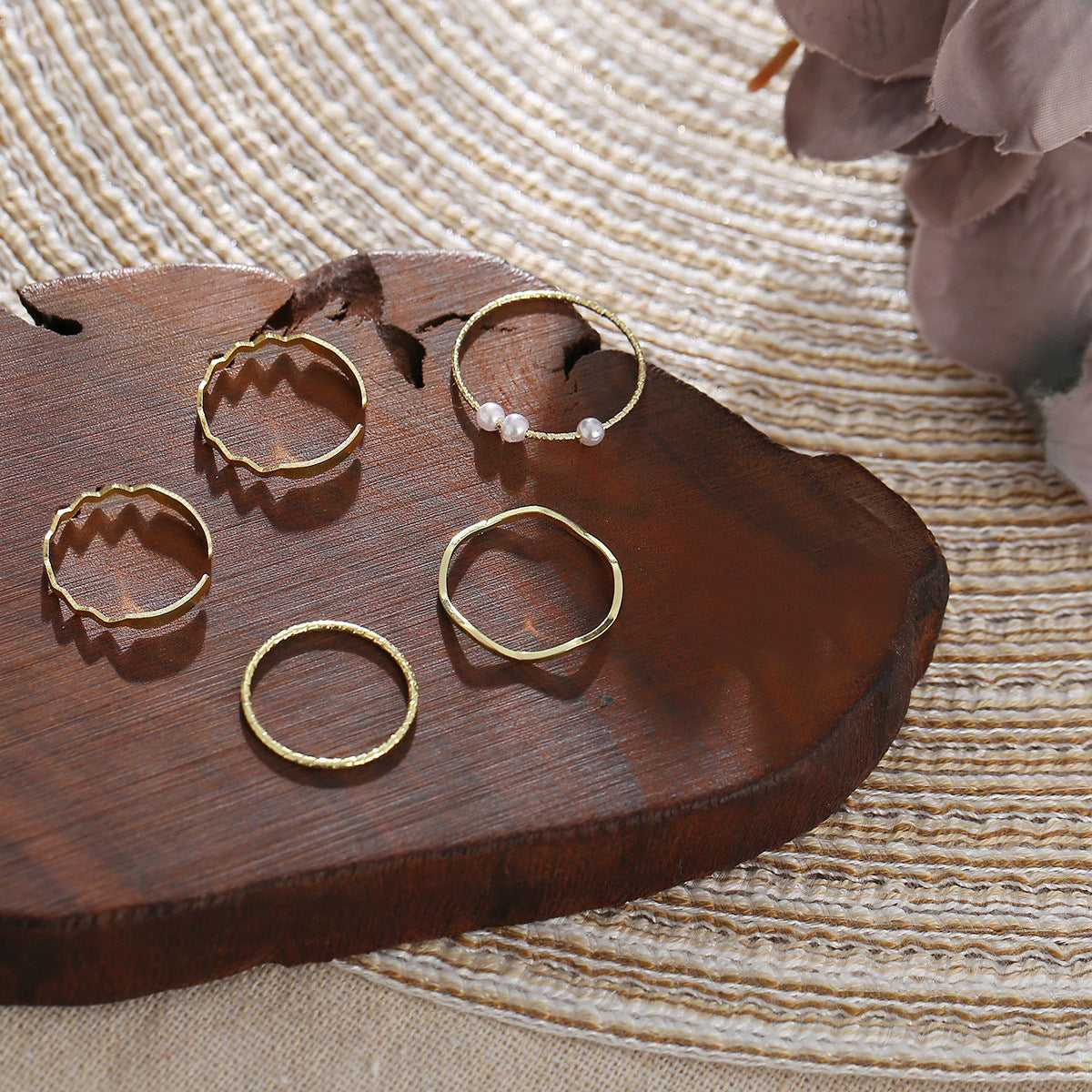Damen Ring-Set mit einzigartigen Designs und filigranen Details Shop Nory