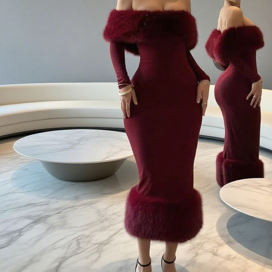Damen Elegantes Abendkleid mit luxuriösem Federbesatz