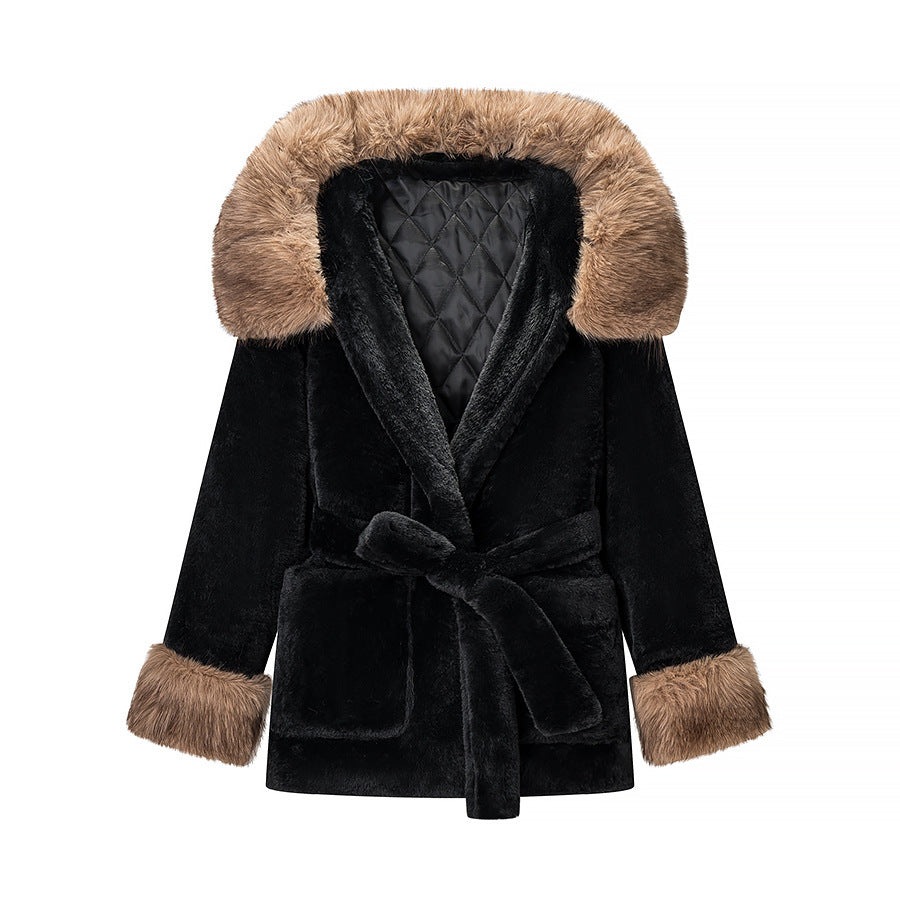 Damen Kurzer Teddy-Kunstpelz-Mantel mit Kapuze, Steppfutter und Bindegürtel Shop Nory