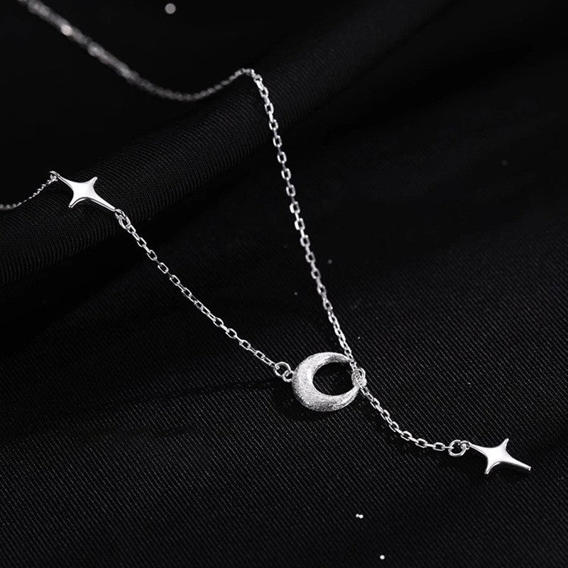Damen Halskette mit ansprechendem Mond- und Sternanhänger Shop Nory