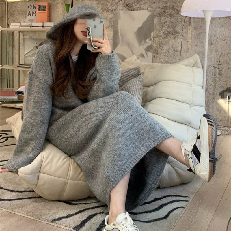 Damen Langes Kapuzen‑Strickkleid aus Wollmix mit relaxter Oversize‑Silhouette und geripptem Saum Shop Nory