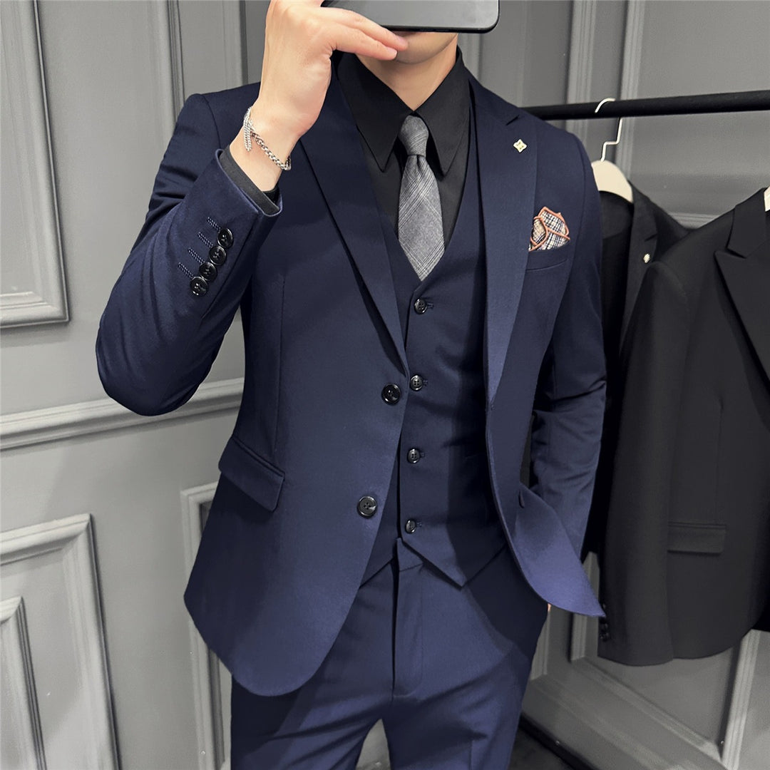 Herren Slim-Fit Businessanzug mit Weste, schmalem Revers und feiner Struktur Shop Nory