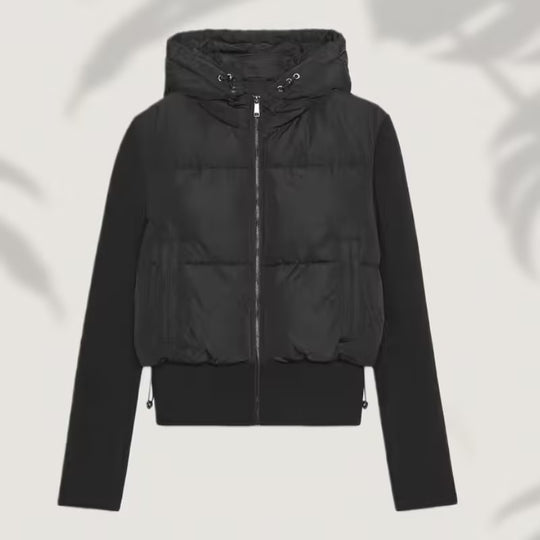 Damen Kurz geschnittene Hybrid-Steppjacke mit Kapuze, Rippbündchen und Tunnelzug Shop Nory
